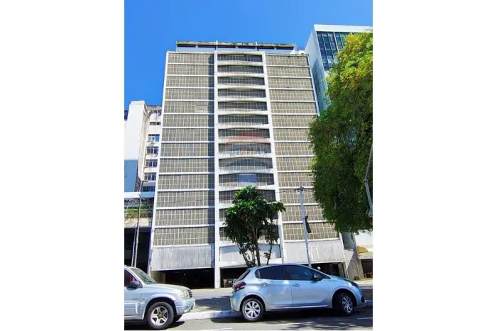 Garagem Comercial na Av. da França: Invista Agora