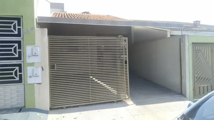 Casa para venda possui 80 metros quadrados com 3 quartos em Jardim Honda 2 - Londrina - Pa