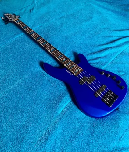 Baixo 5C ativo Strimberg Custom + EMG BQS SYSTEM