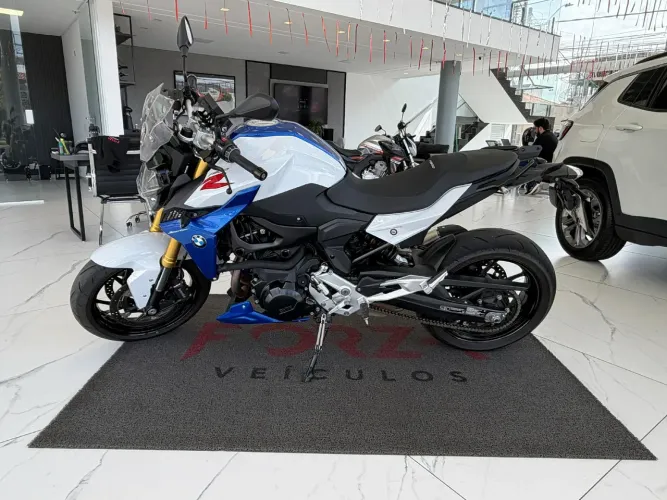 F 900 R R SPORT PLUS BRANCA 2023/2024
