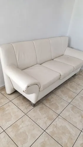 Sofa de couro branco