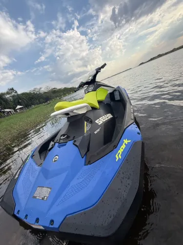 Jet ski Spark SEADOO