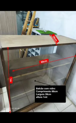 Balcão expositor