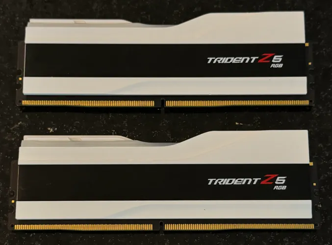 G.skill Trident Z5 6400 MHz 32gb CL32 BRANCA ( 16gb x2 ) DDR5 Memória RAM