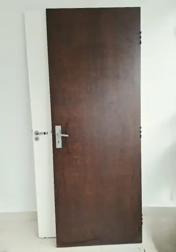 PORTAS DE MADEIRA