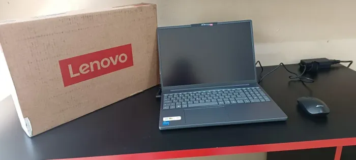 Notebook Lenovo IdeaPad Slim 3 i5-13420H 8GB 512GB SSD ? Impecável