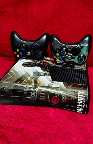 Xbox 360 desbloqueado com mais de 80 jogos + dois controles/ Parcelo até 18x no cartão