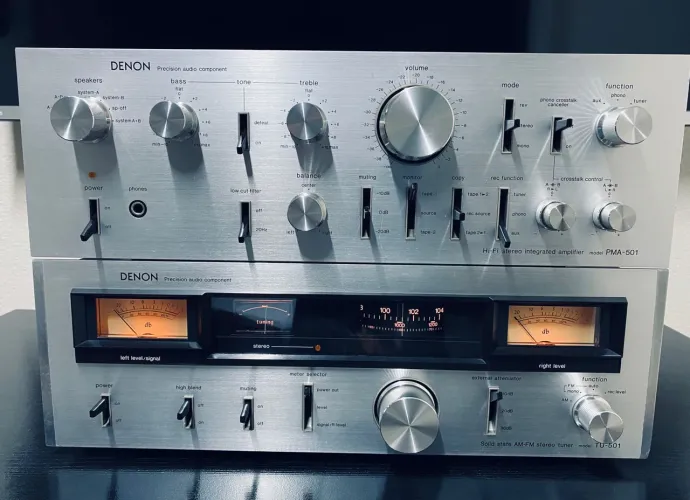 Amplificador e Sintonizador DENON