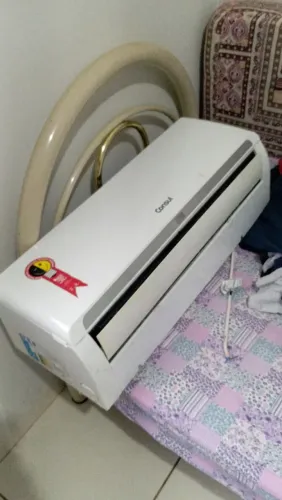 Vendo manutenção de ar condicionado 