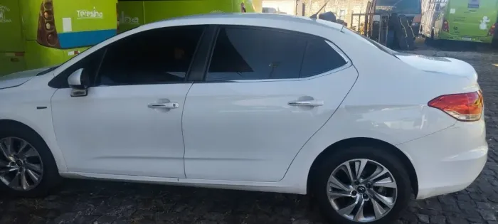 Citroen C4 Lounge Exclusive 2.0 Flex 4P Aut. 2014