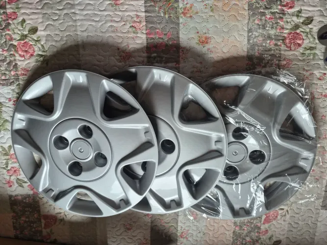 CALOTAS FORD KA ACIMA 2017