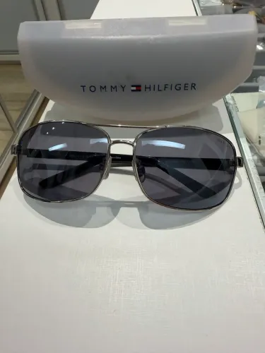 Óculos Tommy Hilfiger original novo 