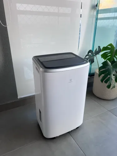 AR CONDICIONADO PORTÁTIL ELECTROLUX SP12F 127V