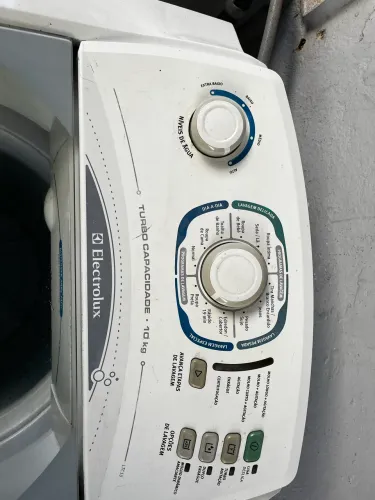 Máquina de lavar Electrolux 10kg