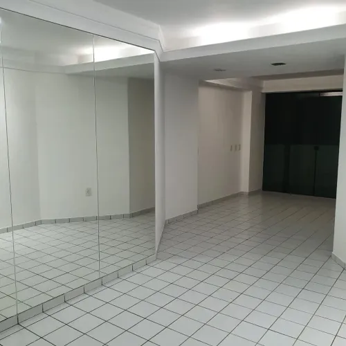Alugo em Manaira