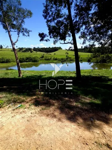 Fazenda à venda com 133 alqueires - 320 hectares - estrutura completa - beira rodovia - It