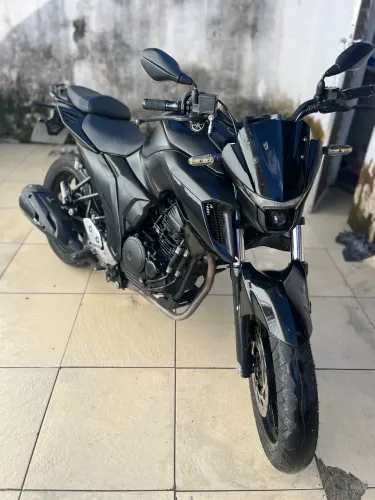 Moto Yamaha 250 2022