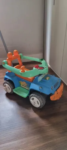 Carrinho de Passeio e andador + cavalinho brinde