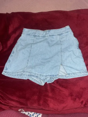 Short saia C&A