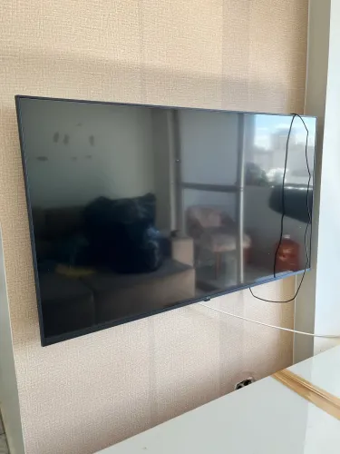 Vende TV pouco tempo de uso