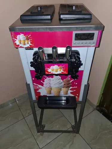 MAQUINA DE SORVETE