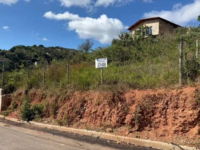Lote / Terreno à venda em Sabará