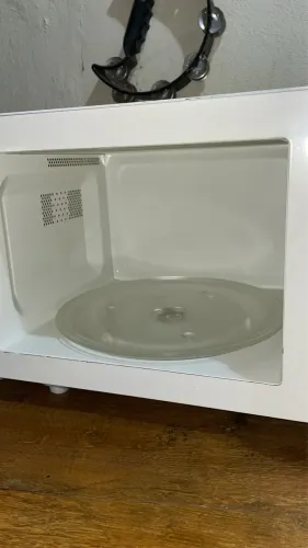 Microondas Electrolux semi novo ?