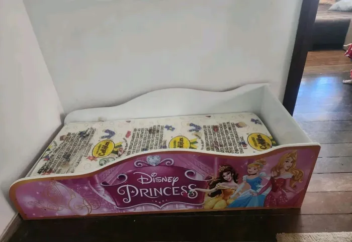 Cama infantil + colchão novo