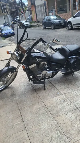 Vendo shadow  750 , mais bem cuidada de manaus, nada pra fazer. Ipva pago.