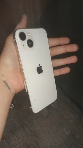 iPhone 13 semi novo nunca foi trocado as peças