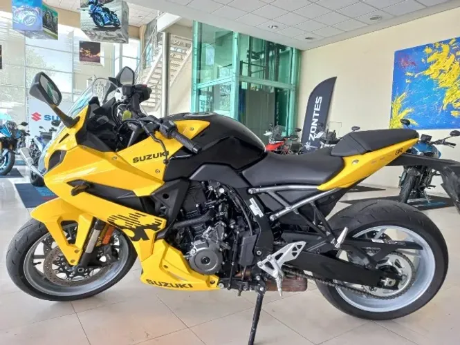 SUZUKI GSX-8R 2024/2025  