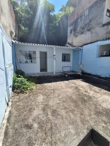Casa com 2 quartos em Venda da Cruz - São Gonçalo - RJ