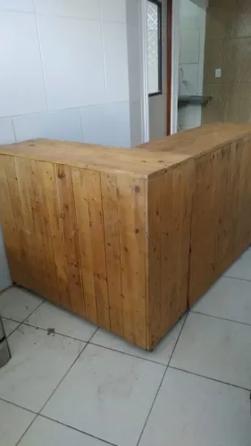 Balcão de pallet (madeira)