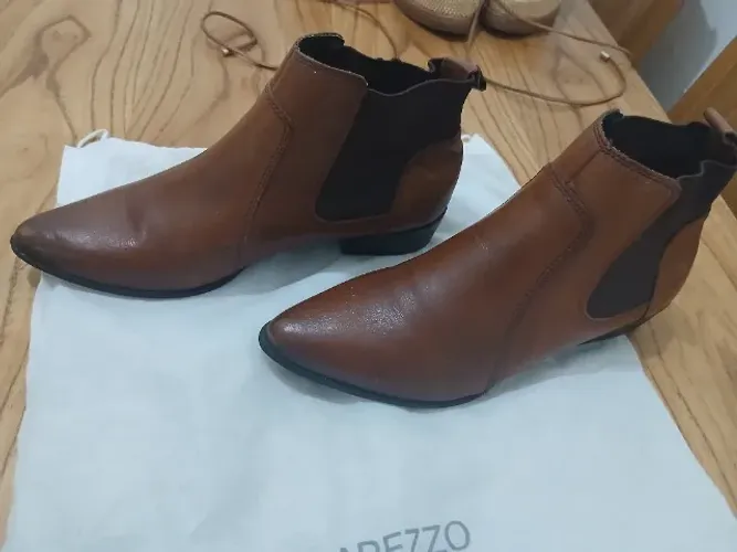 Bota cano curto couro Arezzo
