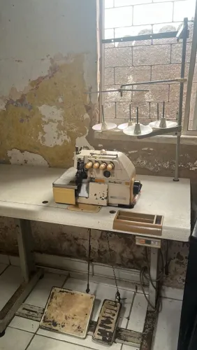 Máquina de costura