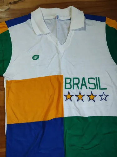 Camisa de futebol Brasil
