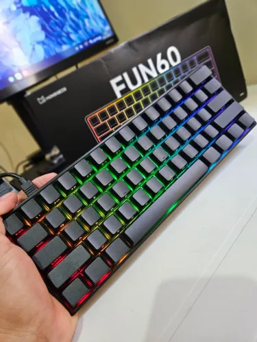 Teclado Akko MonsGeek FUN60 Pro - RGB Magnético Gamer