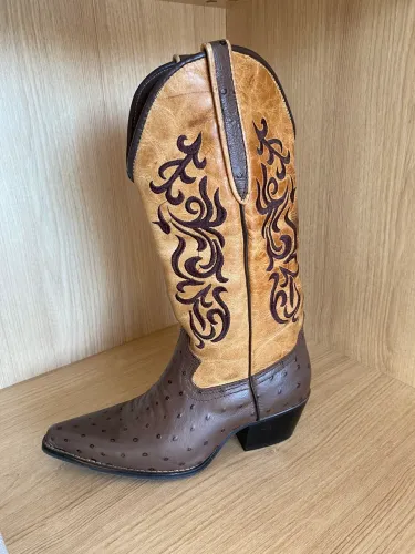 Bota country couro legítimo DLuka numero 35