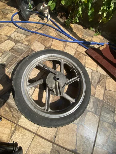 RODA TRASEIRA HONDA CBX 200 STRADA