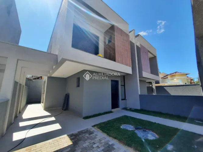 Casa a venda 3 domitórios, 1 suite, 1 vaga no Sul da Ilha em Florianópolis SC - Praia dos