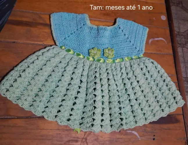 Vestido infantil crochê