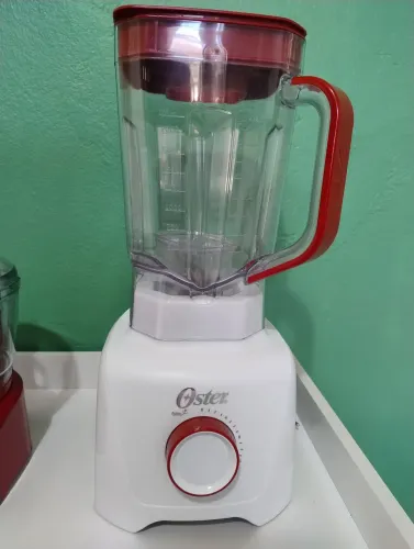 Vendo lindo liquidificador Oster.