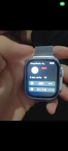 Vendo troco relógio smartwatch está em perfeito estado novo sem risco