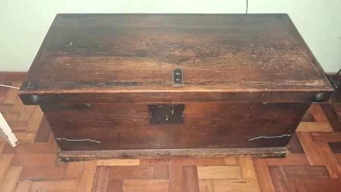 Baú Antigo em Medeira Imbuia - Rústico / Decoração/ Organização