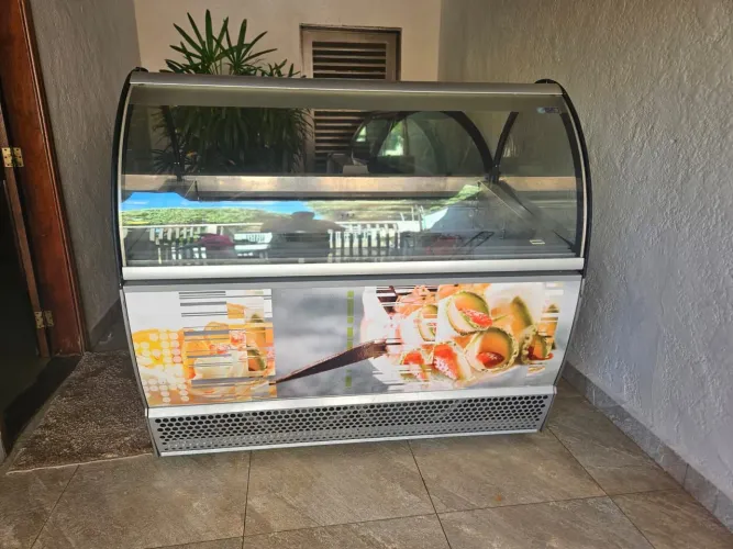 Vitrines ISA e Cubas Inox