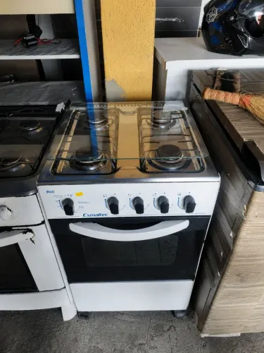Fogão 4 bocas funcionando tudo
