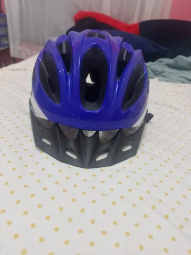 Capacete nunca usado