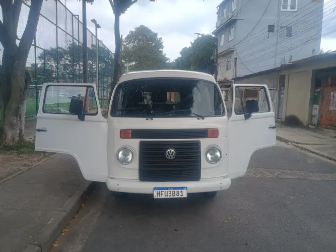 Volkswagen Kombi Standard 1.4 MI Total Flex 8V 2011