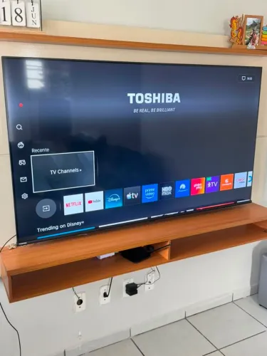 Televisão Smart 4K 65 polegadas toshiba