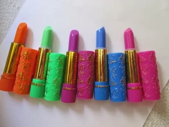 Batom da vovó tenho todas as cores está fechado os batons